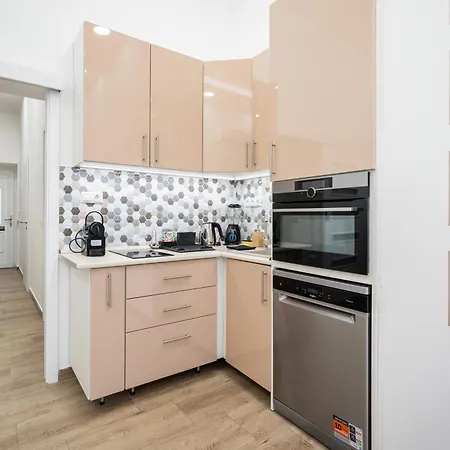 Apartment Andrassy Essence *