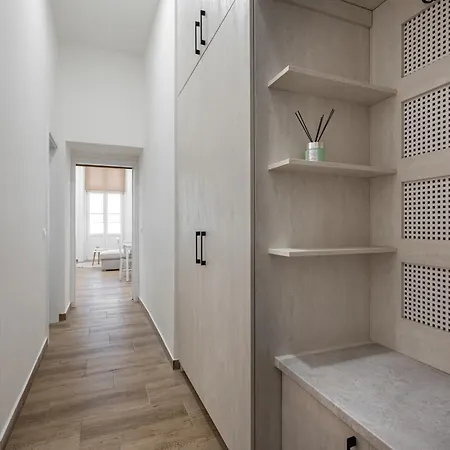 Andrassy Essence